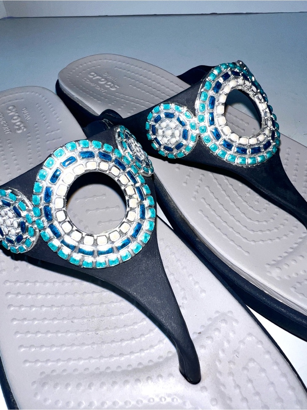 Crocs Sanrah Diamante Wedge Flip Sandals Size 7 NAVY Embellished Turquoise - Picture 10 of 12